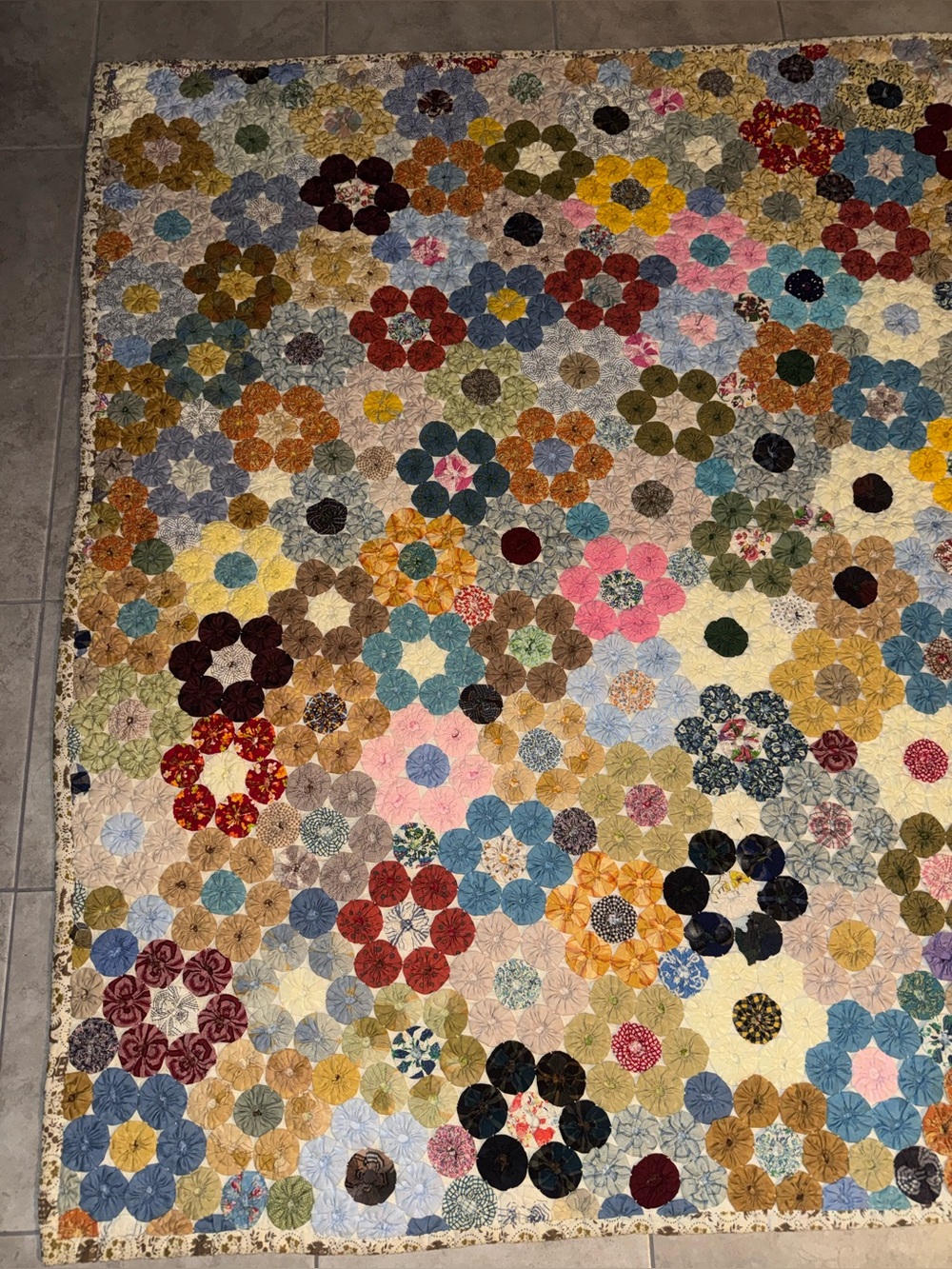 Handmade Floral Yoyo Patchwork Quilt in Multicolor